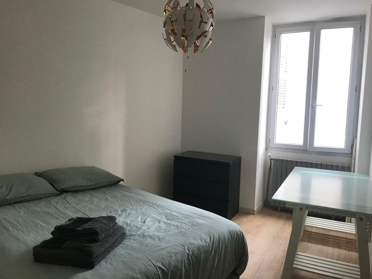 Appartement Avec 3 Chambres Au Centre De Pau Exteriör bild
